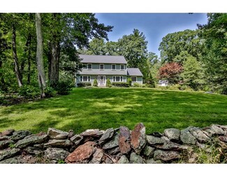 56 Woodside Rd, Harvard, MA 01451