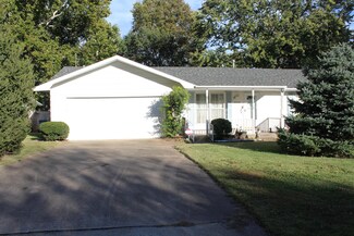 3528 S Westwood Ave, Springfield, MO 65807