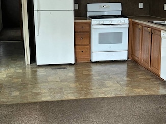 26131 Dequindre Rd, Madison Heights, MI 48071