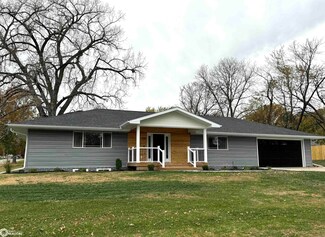 1100 N Division St, Creston, IA 50801