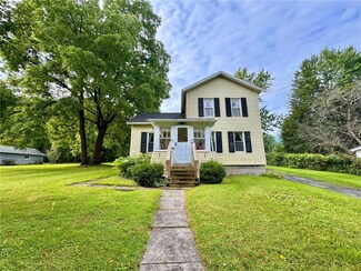 74 Chapman Ave, Auburn, NY 13021