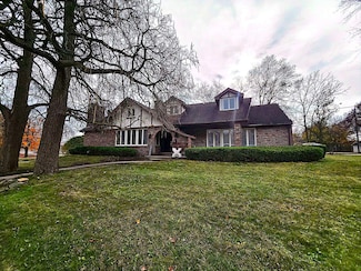 2100 Edina Blvd, Zion, IL 60099