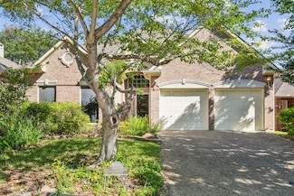 5379 Gatesworth Ln, Dallas, TX 75287