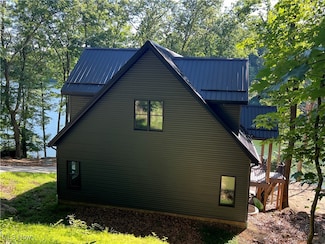 3190 Buckhorn Dr, Millersburg, OH 44654