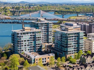 1920 S River Dr Unit 1001, Portland, OR 97201