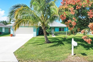 9295 SE Mercury St, Hobe Sound, FL 33455