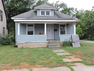 940 Robinson St, Danville, IL 61832