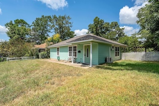 258 W 6th St, Rusk, TX 75785