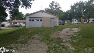 207 S West St, Mount Ayr, IA 50854