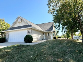 599 Black Cherry Ct, Red Wing, MN 55066
