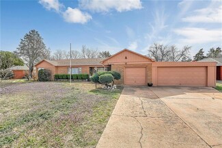 516 Navajoe Rd, Altus, OK 73521