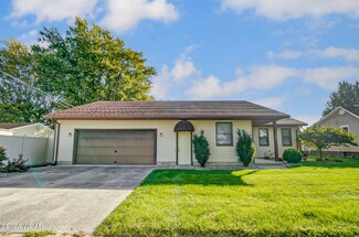726 N Scott St, Delphos, OH 45833