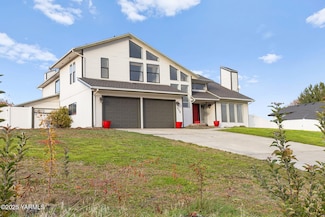 203 Merinda Dr, Selah, WA 98942