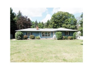 14520 Garden St, Burton, OH 44021