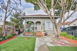 622 N Figueroa St, Santa Ana, CA 92703