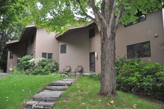 9 Berrill Farms Ln, Hanover, NH 03755