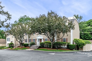 71 Weatherly Dr Unit 71, Salem, MA 01970