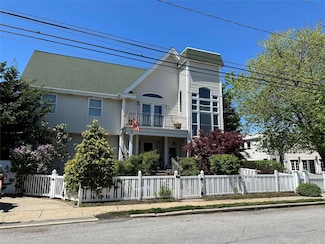 139 Coronado St, Atlantic Beach, NY 11509