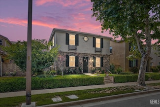 28537 Vista Del Rio Dr, Valencia, CA 91354