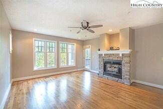 446 Peaceful Haven Dr Unit 811, Boone, NC 28607
