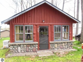 2282 Wildwood Rd, Lupton, MI 48635
