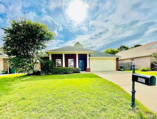 4967 Vizcaya Dr, Pensacola, FL 32507
