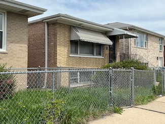 7502 64th St, Summit, IL 60501