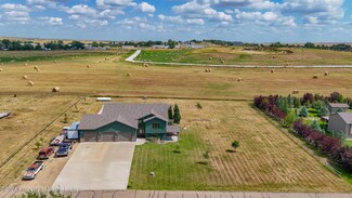 1655 7th Ave SW, Dickinson, ND 58601
