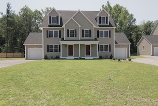 12 Green St, Plainville, MA 02762