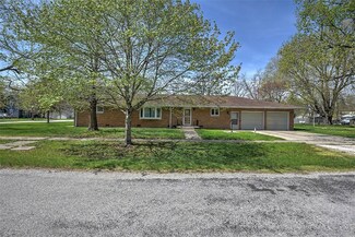 507 N Center St, Hammond, IL 61929
