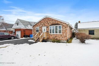 306 Mountain St, Albany, NY 12209