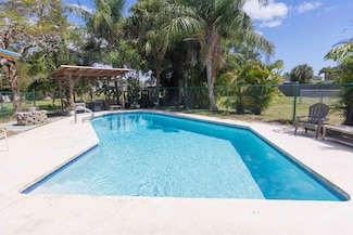 55 Cuyahoga Rd, Lake Worth, FL 33467
