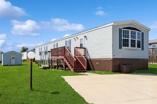 433 Waterway Dr, Iowa City, IA 52246