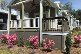 75 Highland Hollow Ln, Flat Rock, NC 28731