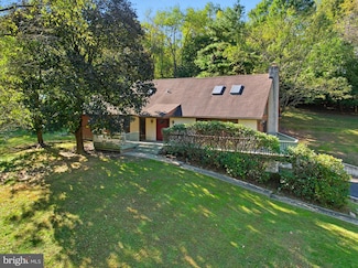 2 Carriage Ln, Chester Springs, PA 19425