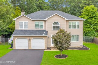 76 Diamond Ln, Howell, NJ 07731