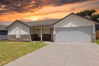 413 Whitney Ct, Rio Vista, TX 76093