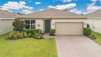 2112 Live Oak Lake Rd, Saint Cloud, FL 34771