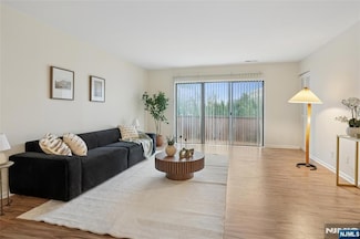 971 Bloomfield Ave, Glen Ridge, NJ 07028