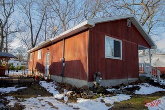 69 N Stewart St, Muskegon, MI 49442