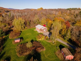 52 Sherer Ln, Rockland, ME 04841