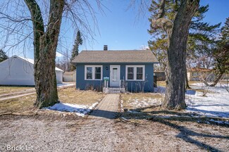 37 Berkley Ave, Joliet, IL 60433