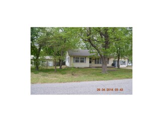 301 Cherokee Ave, Baxter Springs, KS 66713