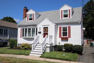 9 Warren Rd, Saugus, MA 01906