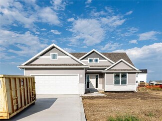 115 All Saint's Dr, Stuart, IA 50250