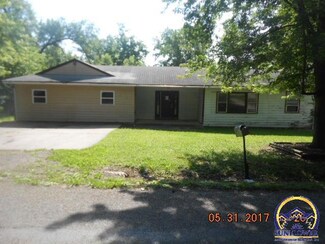 738 SE Sherman Ave, Topeka, KS 66607