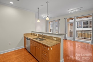 230 S Tryon St Unit 409, Charlotte, NC 28202