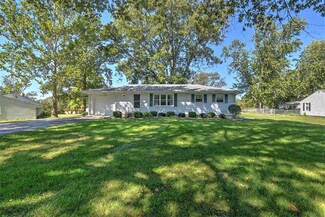 2353 S Windsor Rd, Decatur, IL 62521