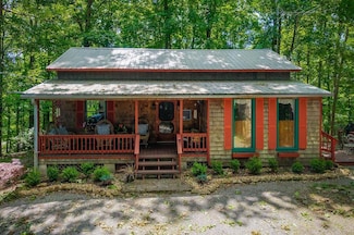 345 Hilltop Ln, Gainesboro, TN 38562