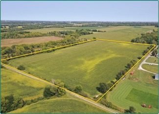 0 California Rd, Pekin, IL 61554
